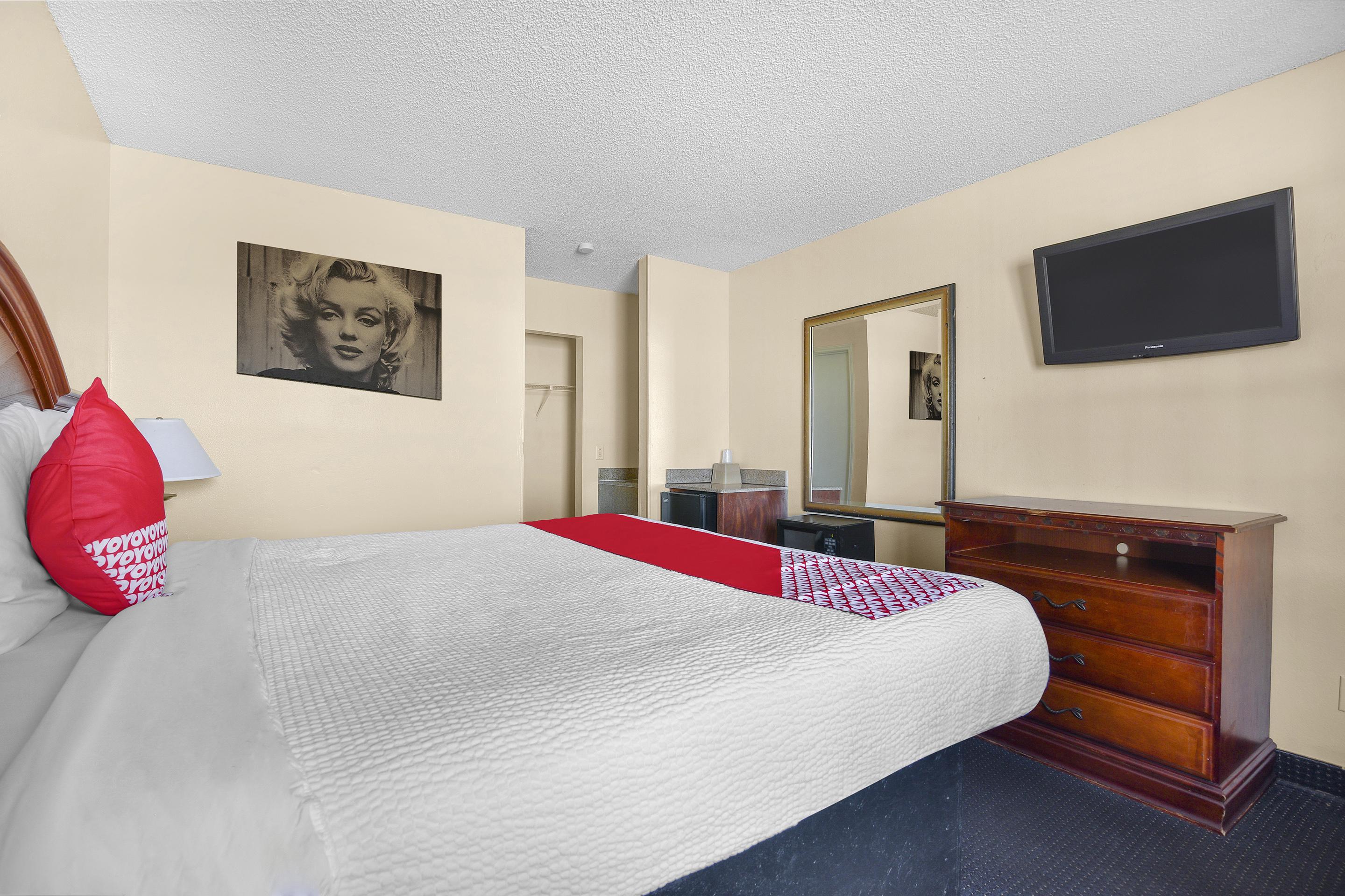 Oyo Hotel San Antonio Lackland Near Seaworld ภายนอก รูปภาพ