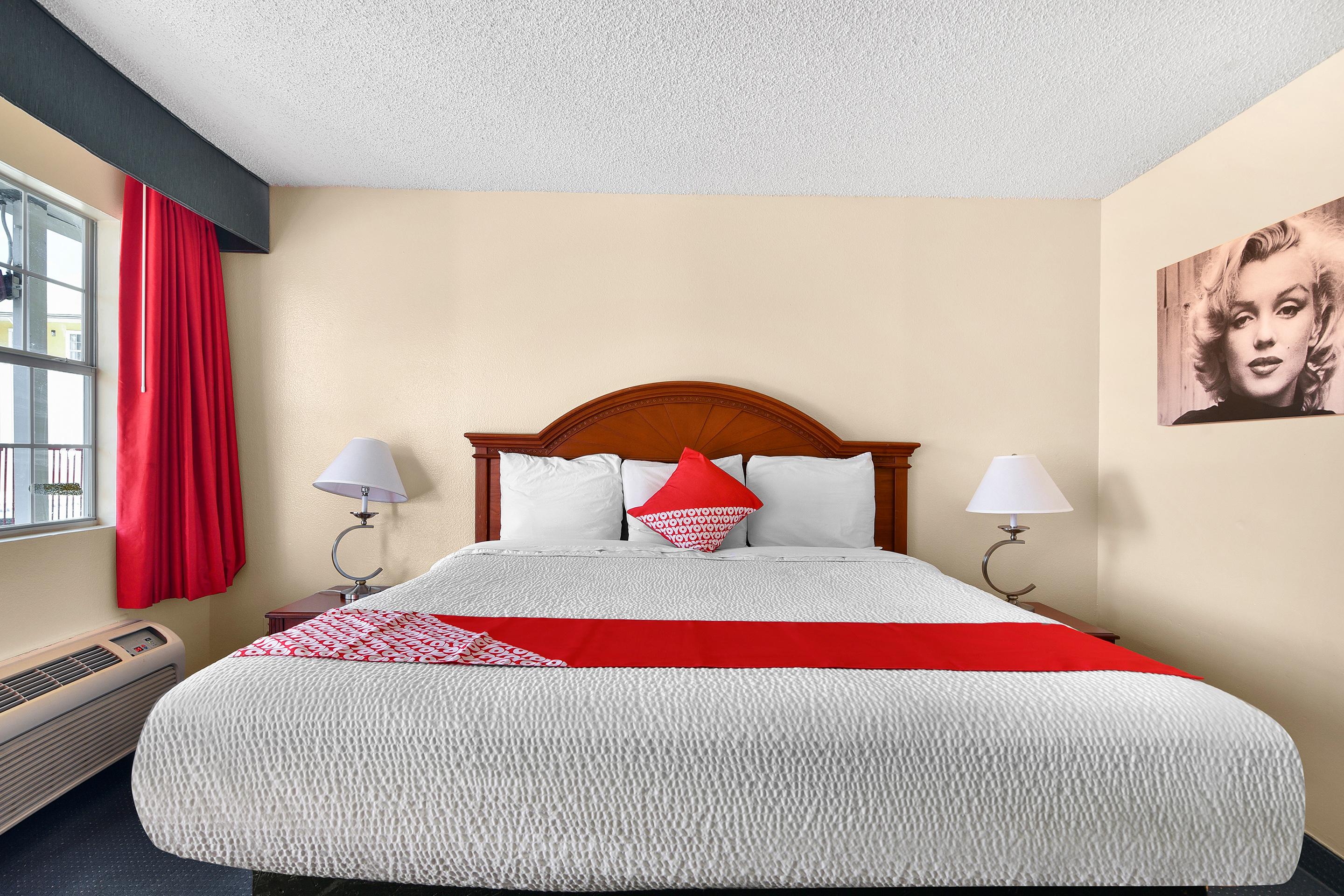 Oyo Hotel San Antonio Lackland Near Seaworld ภายนอก รูปภาพ
