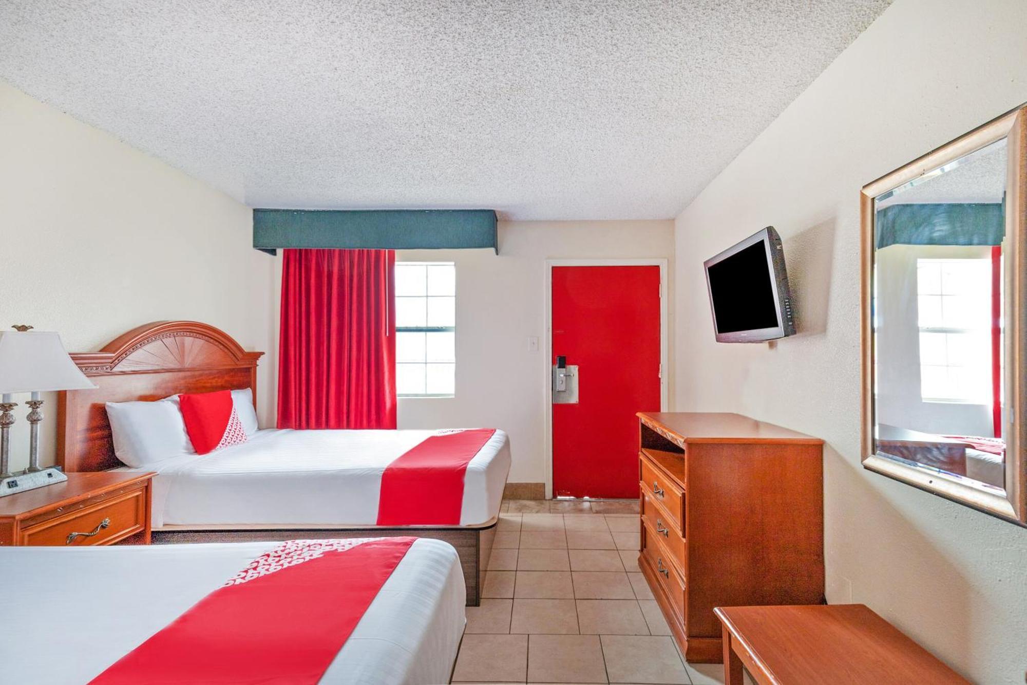 Oyo Hotel San Antonio Lackland Near Seaworld ภายนอก รูปภาพ
