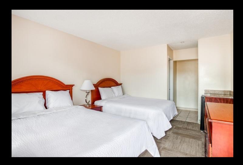 Oyo Hotel San Antonio Lackland Near Seaworld ภายนอก รูปภาพ