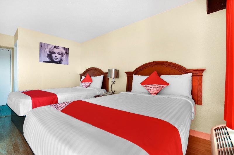 Oyo Hotel San Antonio Lackland Near Seaworld ภายนอก รูปภาพ