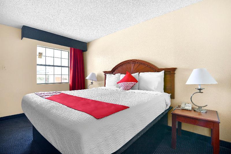 Oyo Hotel San Antonio Lackland Near Seaworld ภายนอก รูปภาพ
